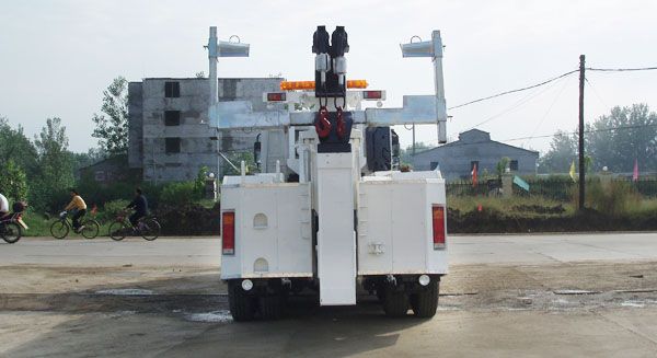 東風(fēng)天龍后雙橋清障車